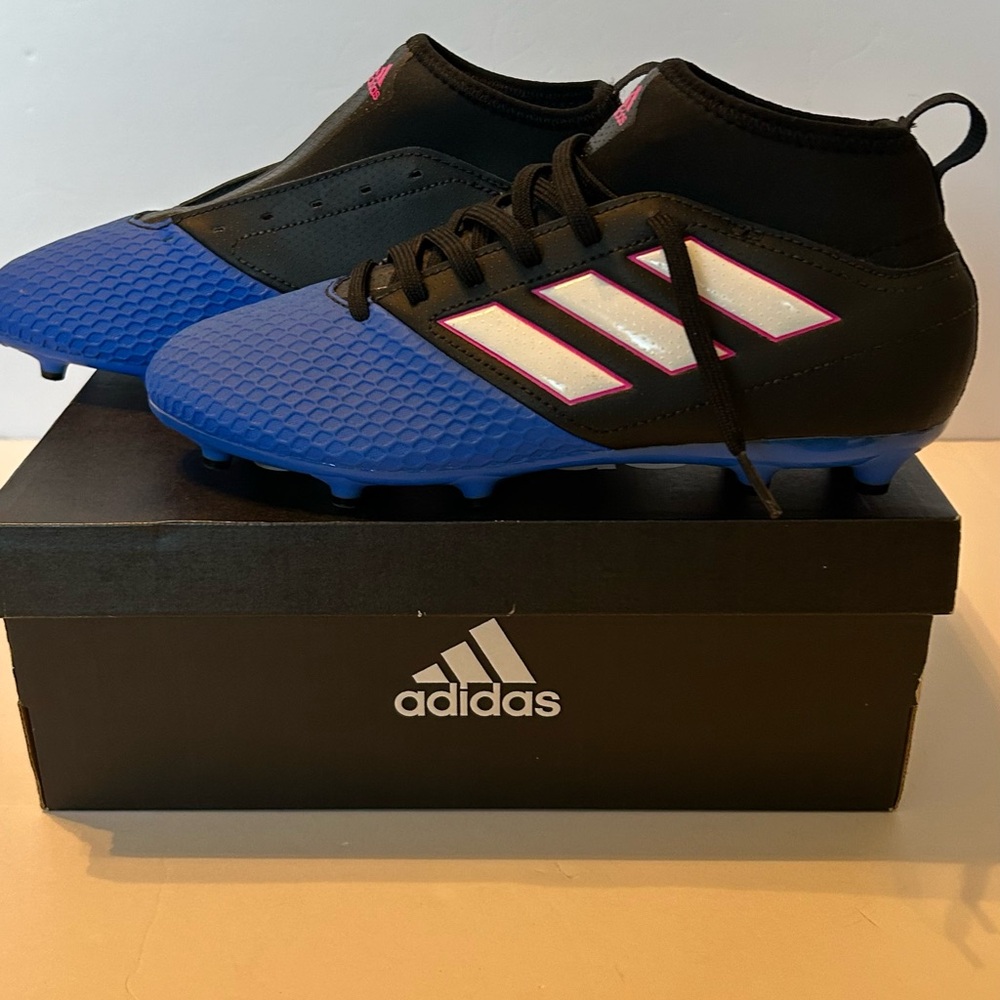 Adidas Boy's Size 6 Ace 17.3 Fg J Black/White/Blue‎ Soccer Shoes Cleat (BA9234)